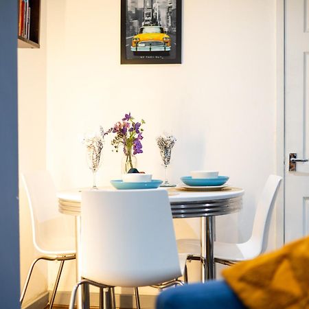 Exclusive Apartment - Close To Centre, Contactless Entry, Free Parking, Wifi & Netflix Leeds  Exterior photo