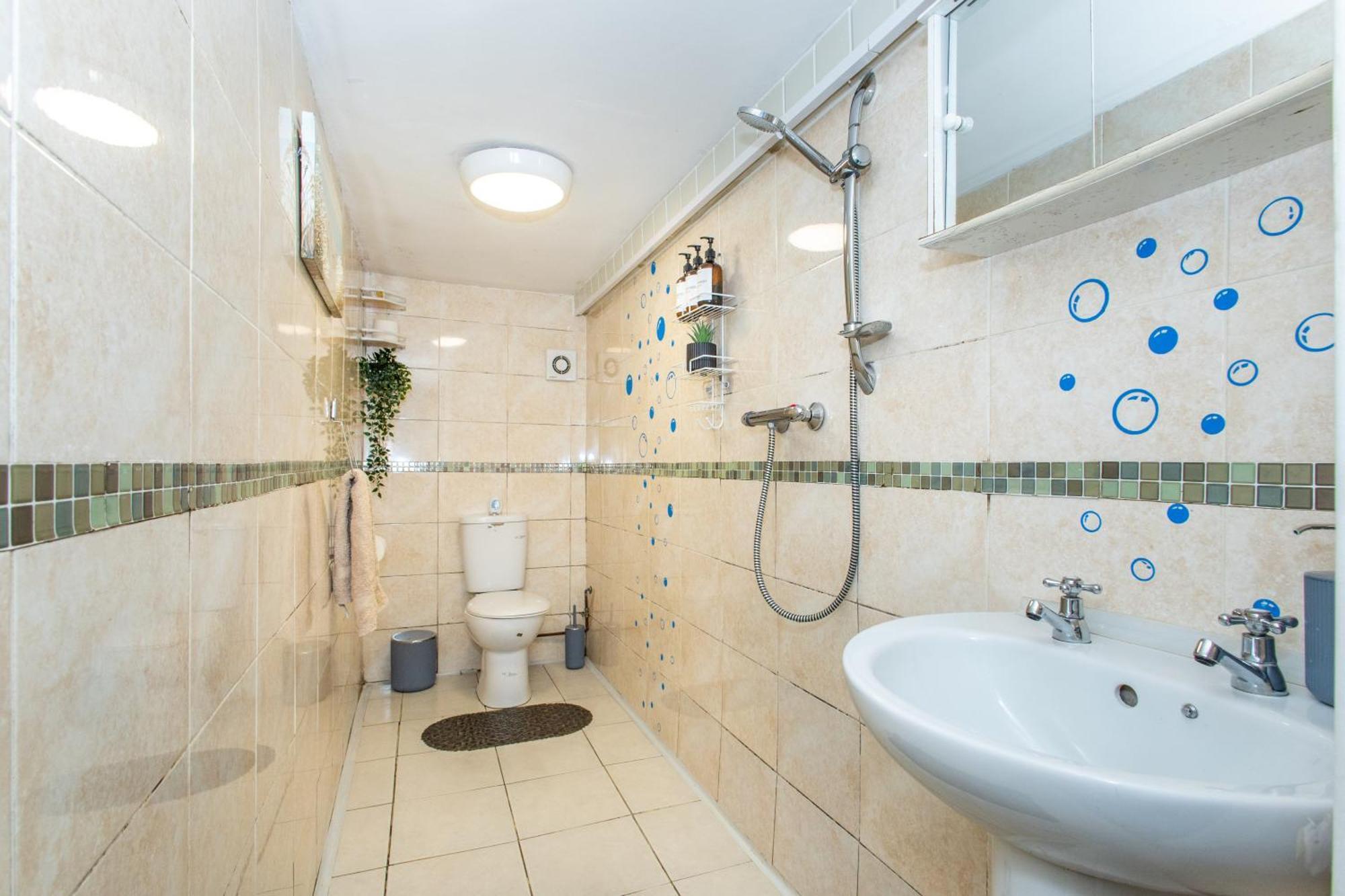 Exclusive Apartment - Close To Centre, Contactless Entry, Free Parking, Wifi & Netflix Leeds  Exterior photo