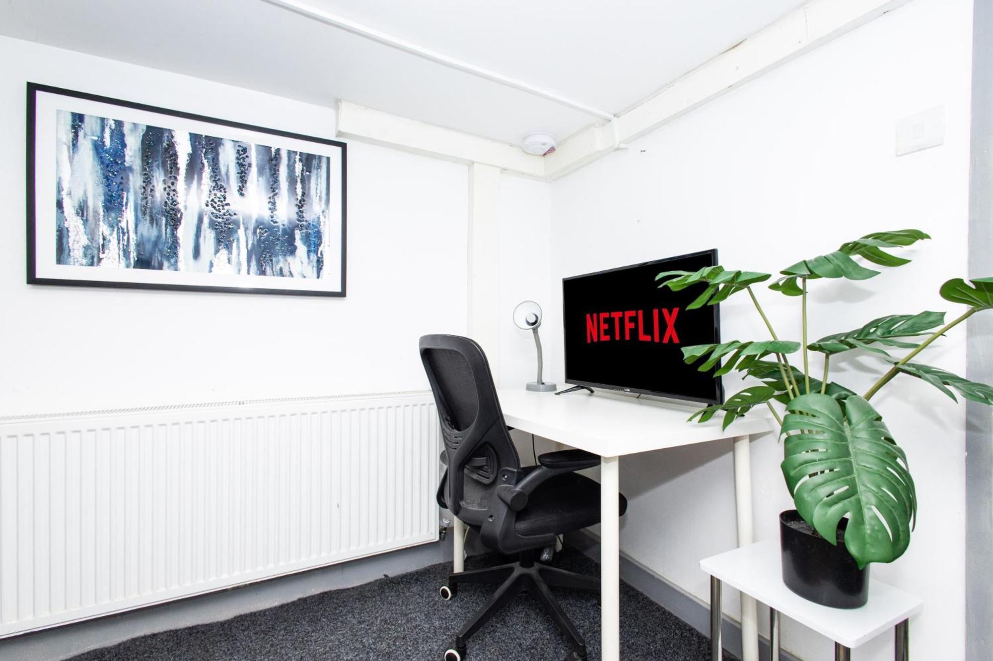 Exclusive Apartment - Close To Centre, Contactless Entry, Free Parking, Wifi & Netflix Leeds  Exterior photo